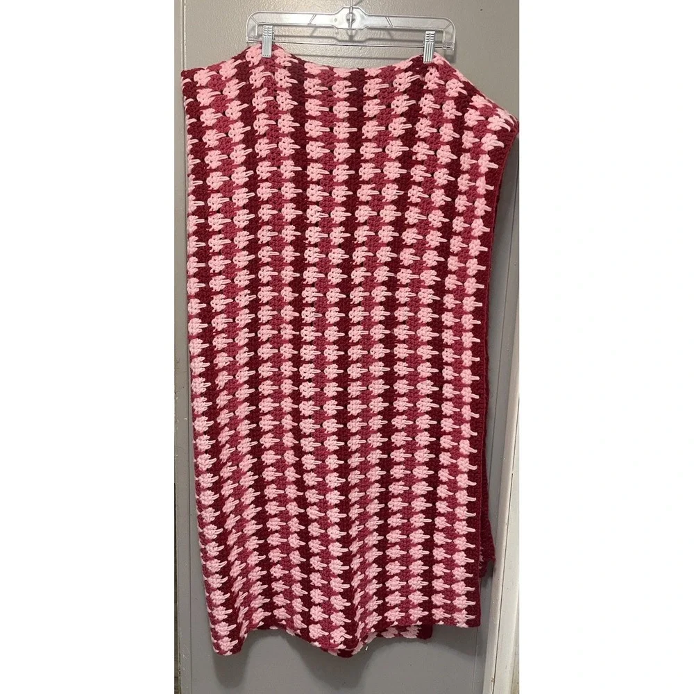 Handmade Pink/Burgundy Crochet Blanket Larks Foot Stitch 48 X 76